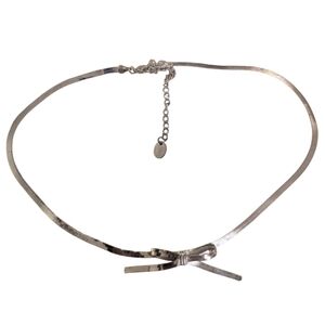 🎀 Claire's Elegant Silver Bow Choker Necklace 🎀